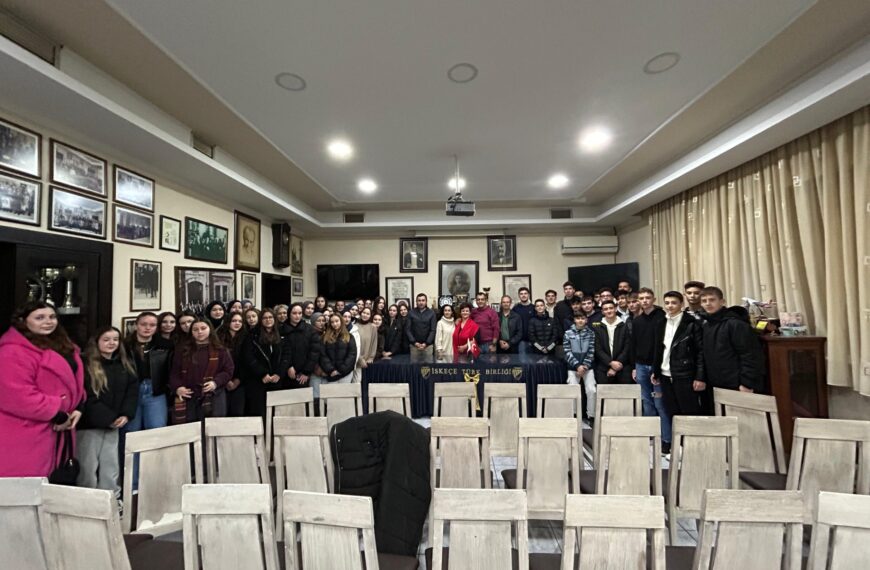 İTB lokalinde gençlere Tıp ve Elektrik -Elektronik Mühendisliği bölümleri tanıtıldı