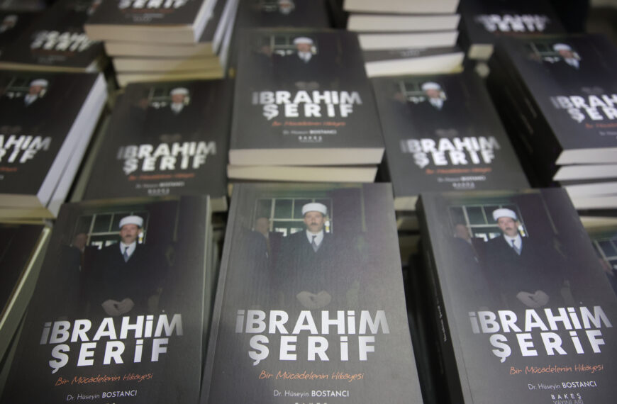 Müftü Şerif’in hayatını konu alan kitap Gümülcine’de tanıtıldı