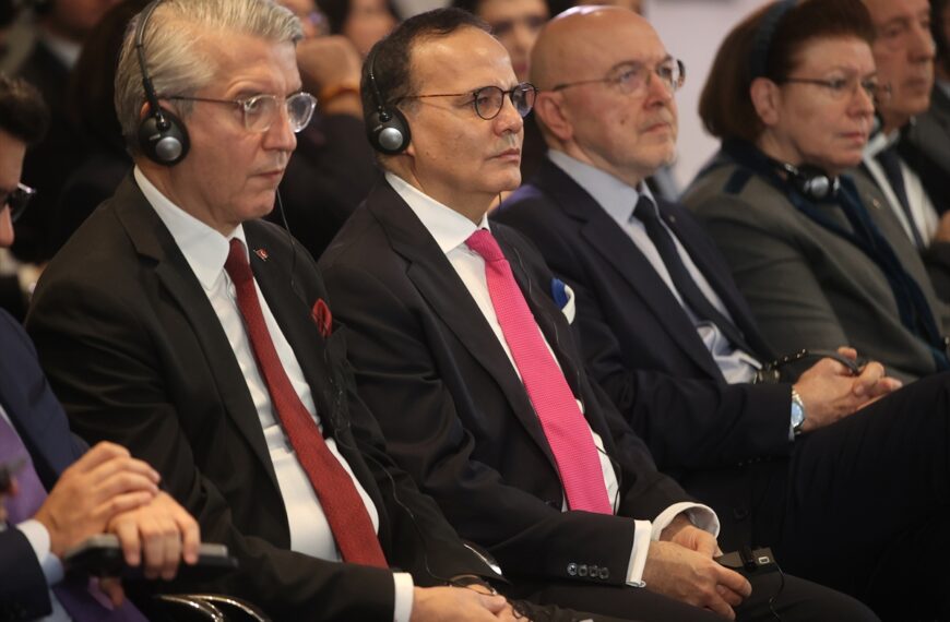 Atina’da “Yunan – Türk Medya Akademi Forumu” düzenlendi