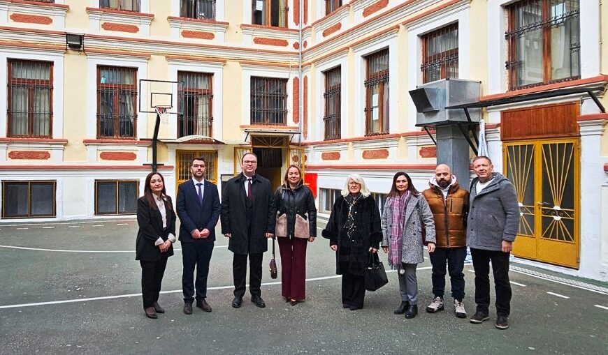 Türk Başkonsolos Ünal’dan İskeçe Azınlık Lisesi’ne ziyaret