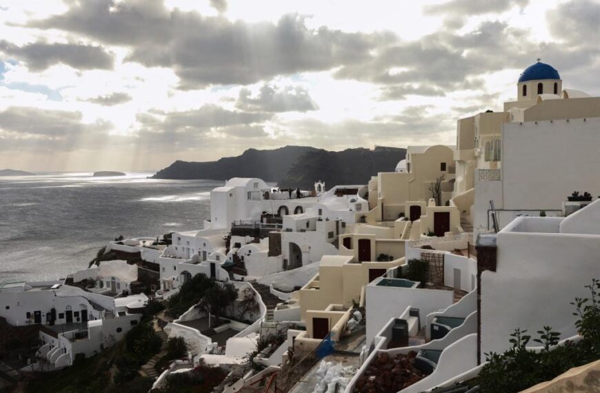 Santorini’de hırsızlığa karşı önlemler artırıldı!