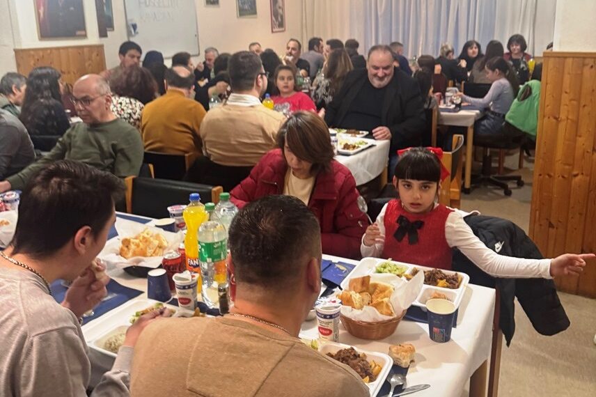 Almanya’daki Fürth/Nürnberg Derneği’nden iftar…