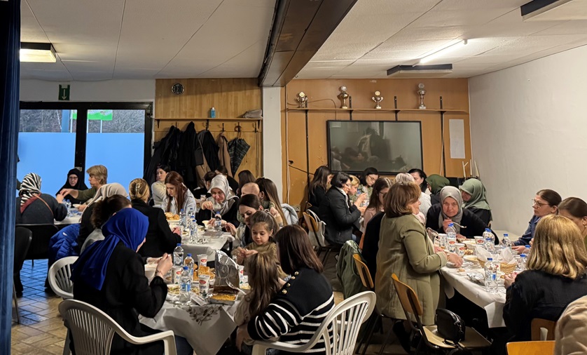 Almanya’daki Batı Trakya Türkleri Meschede’deki iftar sofrasında buluştu