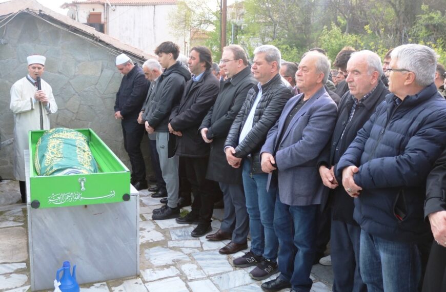 Emekli Öğretmen Ahmetoğlu, son yolculuğuna uğurlandı…