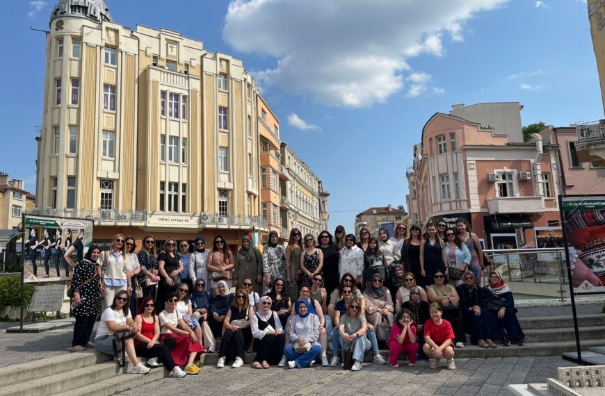 BTAYTD Kadınlar Kolu’ndan Filibe’ye Kültür Gezisi