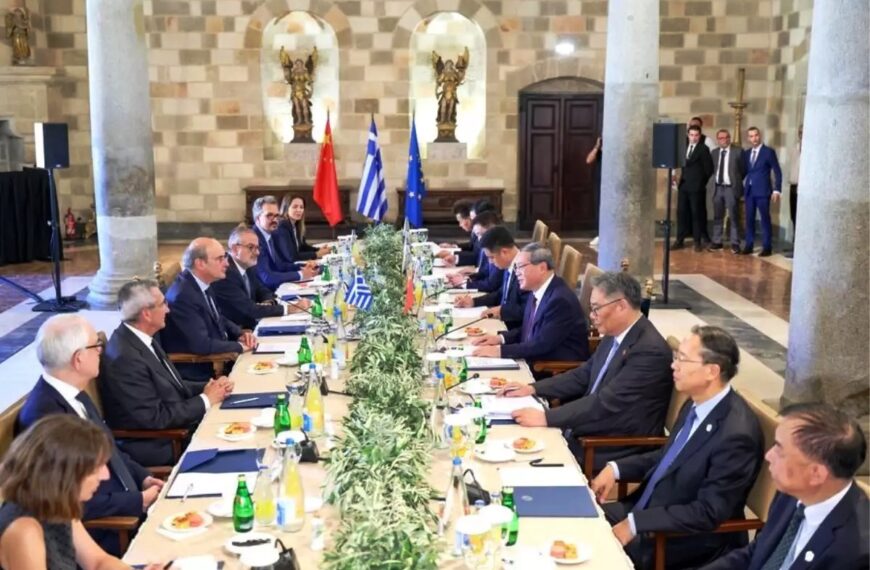 Başbakan Yardımcısı Hatzidakis Çin Başbakanı ile görüştü