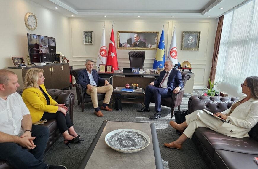 FUEN TAG Sözcüsü Kosova’ya çalışma ziyaretinde bulundu