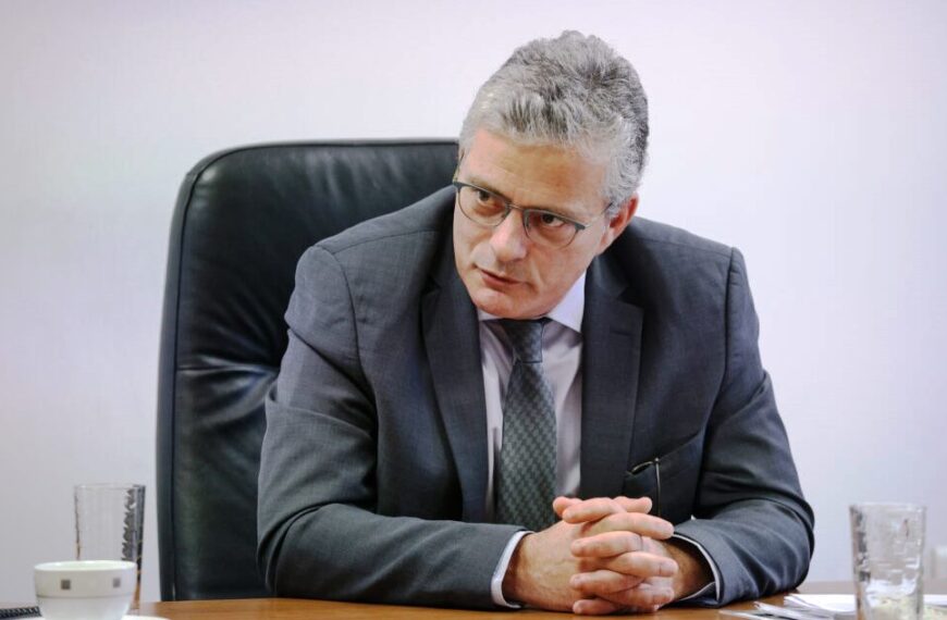 Pottakis’ten hükümete uyarı: “Devlet kurumlarına güven hızla eriyor!”