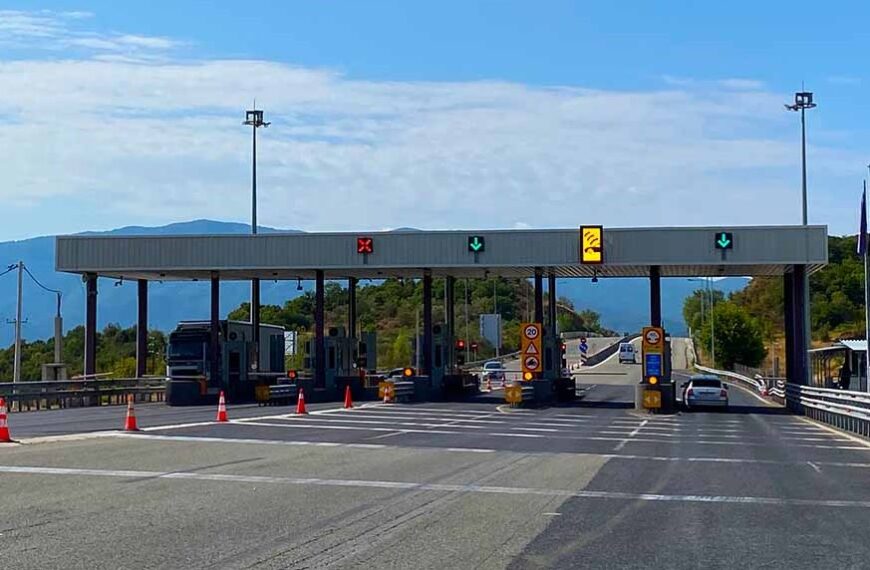 “Egnatia” Otobanında Trafik Çiftçi Eylemleri Nedeniyle Durduruldu!