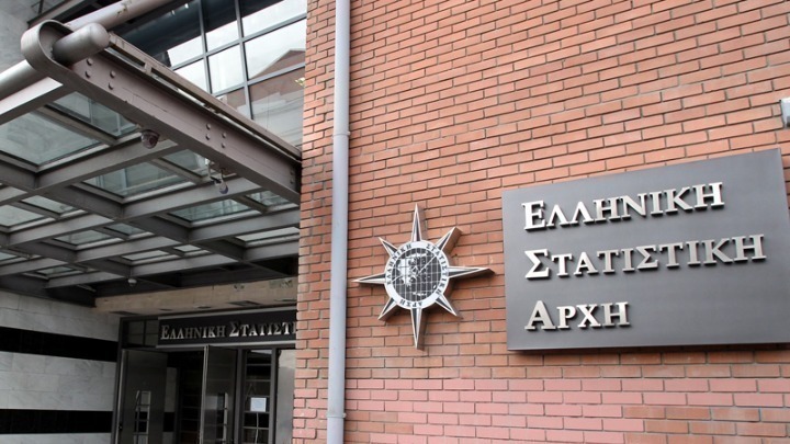 ELSTAT: Hane halkının geliri arttı, tasarruf eksiye düştü!