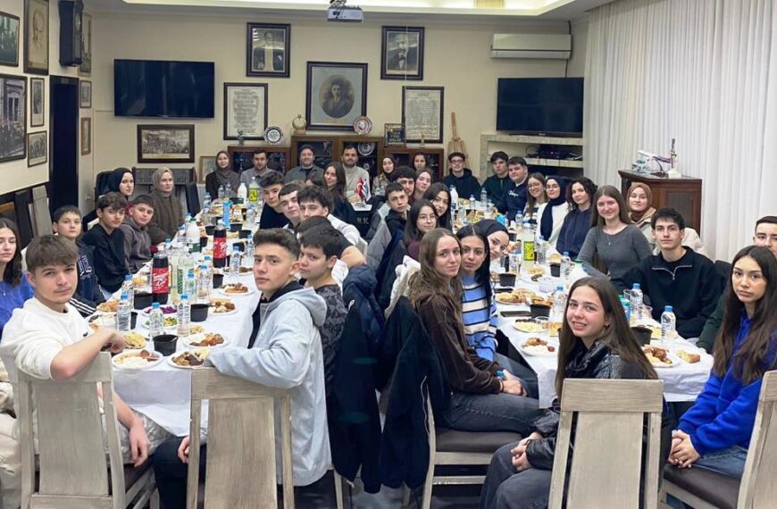 İTB Gençliği iftarda buluştu…