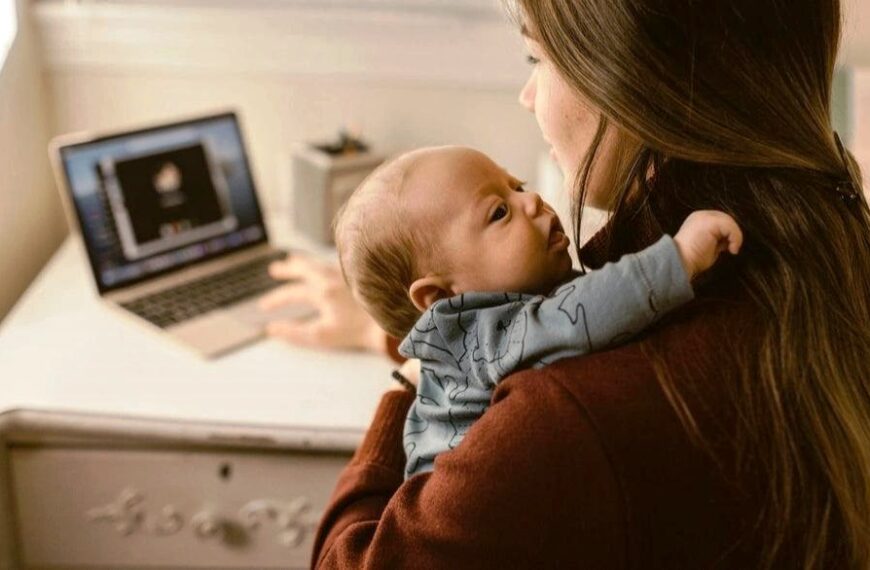 Aylık 500 euro destekli “Mahalle Dadıları” programı başlıyor!
